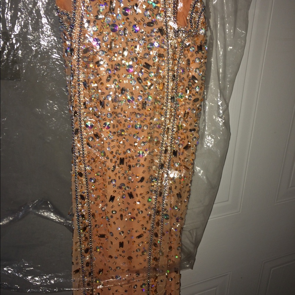 Prom dress - Picture 3 of 5